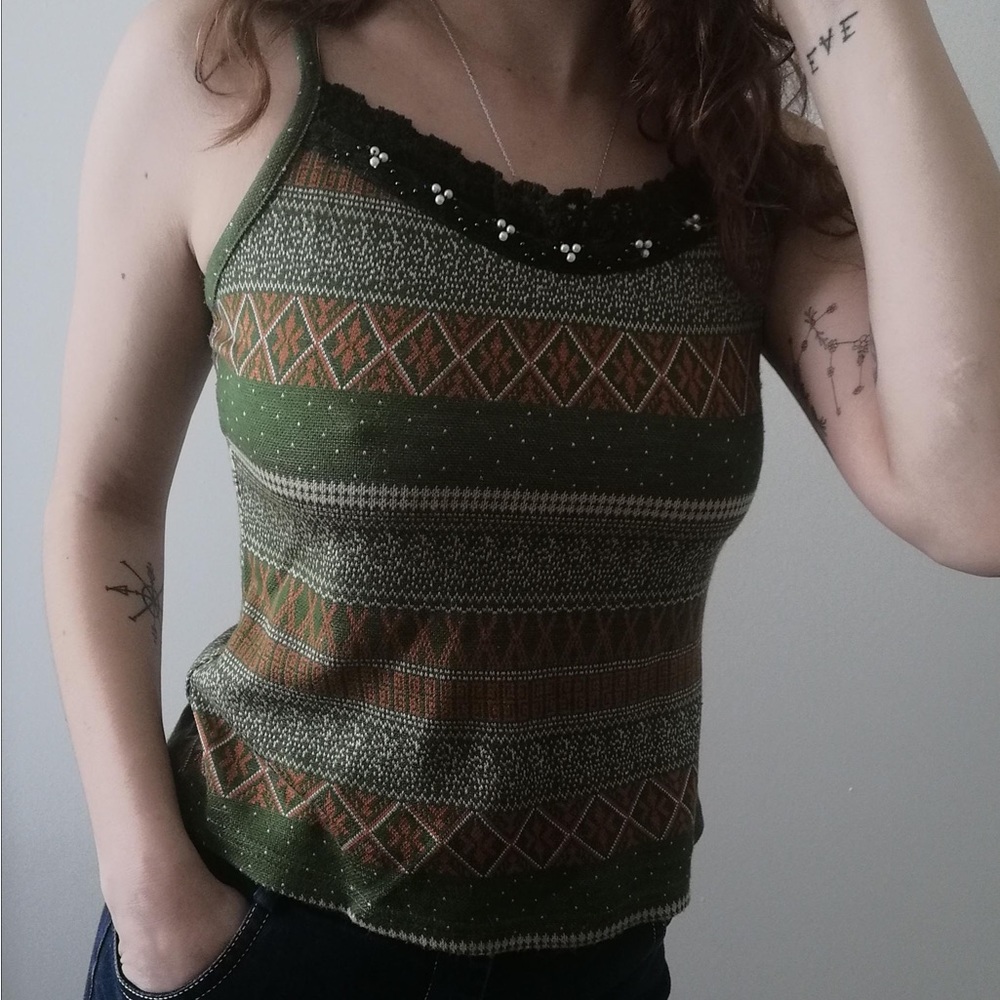 Soft Geometric Pattern Tank - Picture 2 of 7